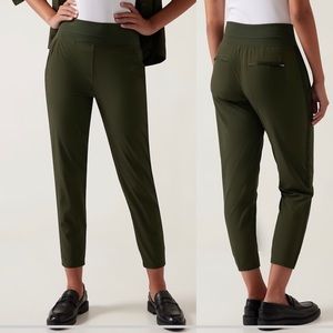 Athleta Nolita slim tapered crop pant